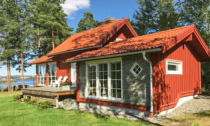 Arvika House | Exceptional Home In Arvika Featuring a Family-Friendly Kitchen