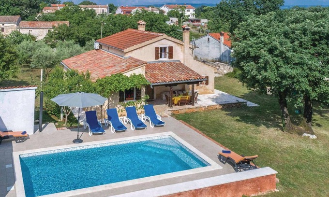 Sajini House | Charming Cottage with Gorgeous Interiors and Pool Access