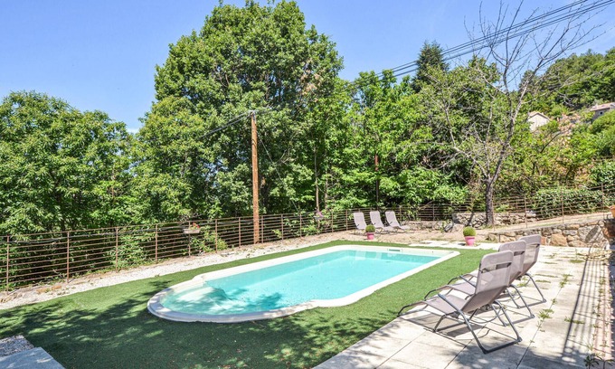 Bordezac House | Ideal 3-Bedroom Retreat in Bordezac with Private Pool