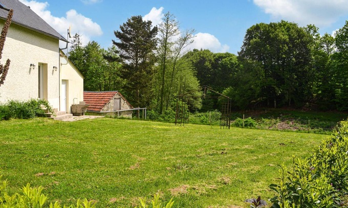 Bugeat House | Cozy Vacation Home for You and Your Loved Ones Awaits!