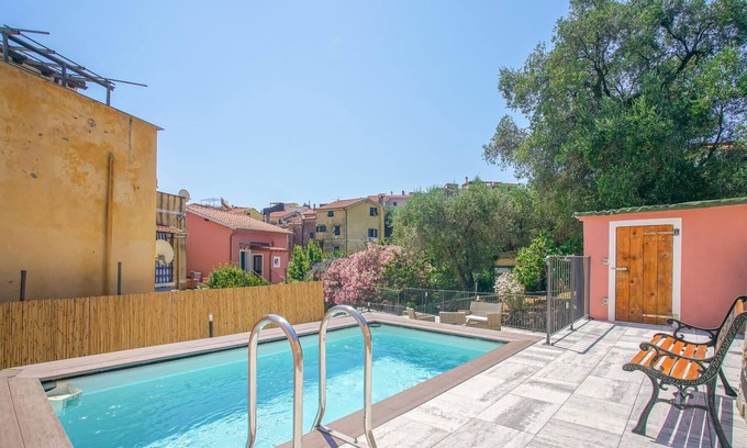 Costarainera House | Stunning home in Costarainera
