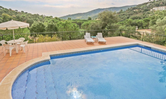 Rio d'Oro House | Spacious 4-Bedroom Retreat with Private Pool in Calonge