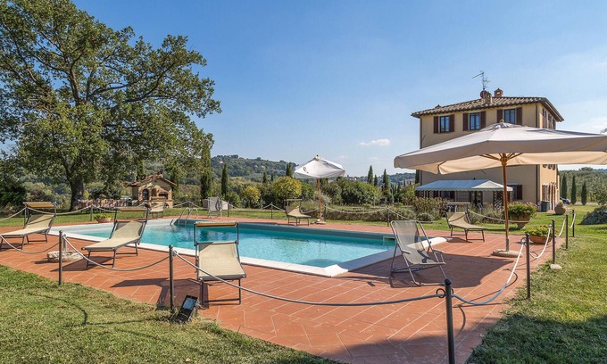Chiusi House | Idyllic Villa with Private Pool & Breathtaking Views