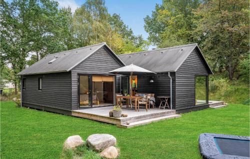Faarevejle House | Inviting Home in Fårevejle with Fully Equipped Kitchen