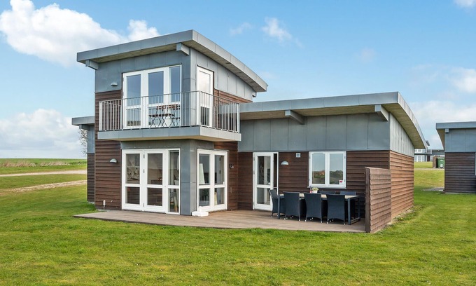 Faaborg House | Pet-Friendly 4 Bedroom Retreat with Ocean Views in Faaborg