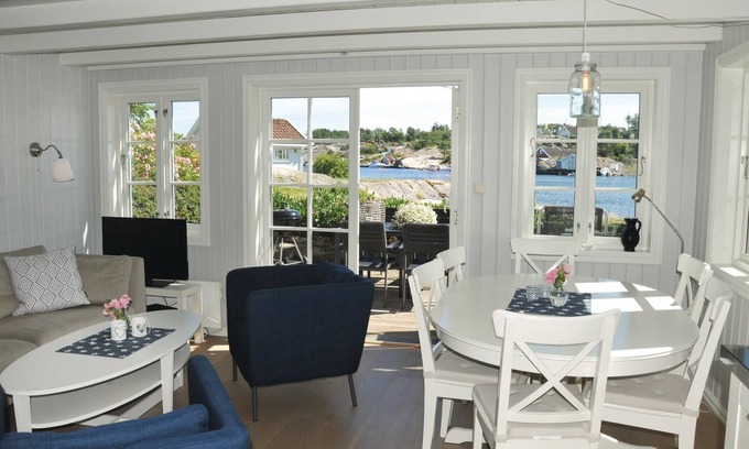 Flekkerøy House | Beachfront Bliss on Flekkerøy: Unmatched Views & Amenities