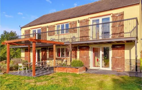 Saint-Pierre-sur-Orthe House | Delightful 4 Bedroom Home in Saint-Pierre-sur-Orth