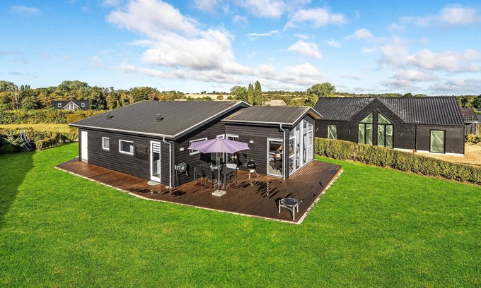 Frørup House | Discover Your Perfect Getaway at Tårup Beach Vacation Home
