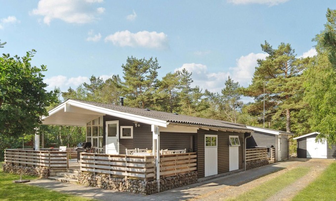 Fjellerup House | Discover Your Ideal Vacation Home Steps from the Beach