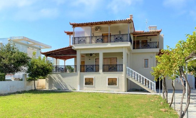 Assos-Lechaio House | Inviting Home in Kato Assos Peloponnese with WiFi & Family Focus
