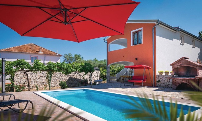 Kraj House | Functional Cottage with Ocean Views and Private Pool Retreat