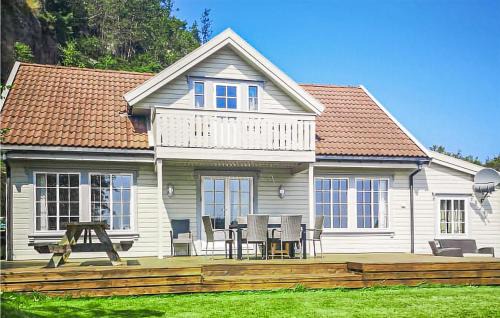 Lindesnes House | Inviting Home in Lindesnes with Child-Friendly Kitchen