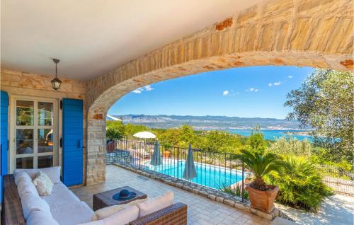 Dobrinj House | Elegant Retreat in Malinska with Pool and Free Wifi