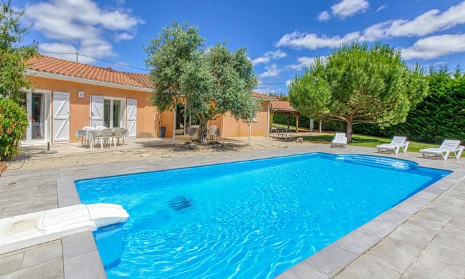 Montsales House | Spacious 4 Bedroom Retreat in Montsales with Private Pool