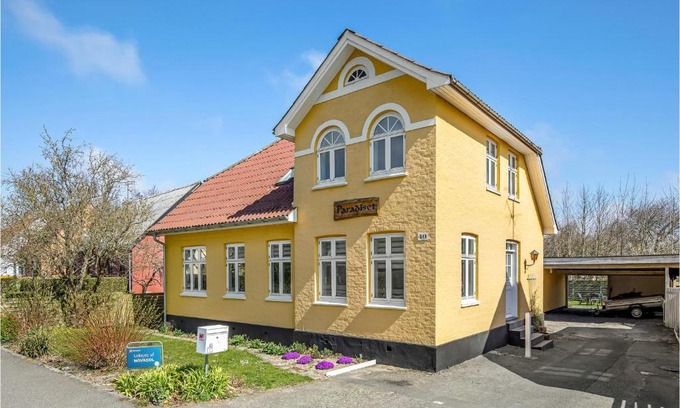 Østermarie House | Family-Friendly 4 Bedroom Home with Pool in Stermarie