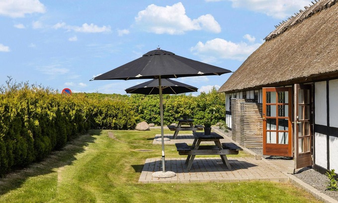 Hasmark Strand House | Comfortable 4-Bedroom Retreat with Oceanfront Views