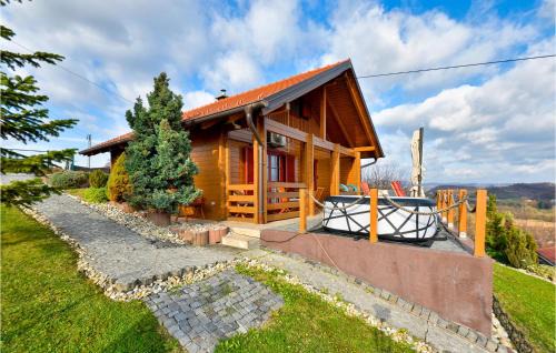 Kraljevec Sesvetski House | Charming 1 Bedroom Home in Paruzevina with Hot Tub