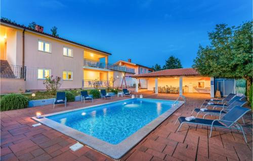 Pazin House | Serene Retreat in Pazin with Panoramic Views and Pool