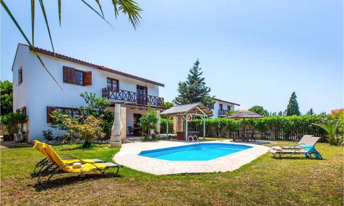 Pomos House | Delightful Pomos Home with Free Wifi and Pool Access