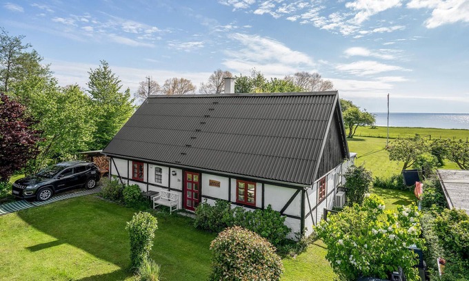 Togeholt House | Seafront Holiday Home at Bøged Beach with Ocean Views