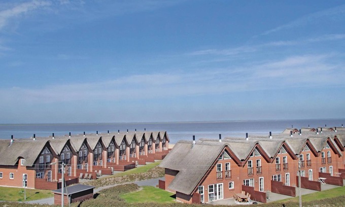 Kongsmark House | Scenic Oceanfront Retreat with Views of the Wadden Sea