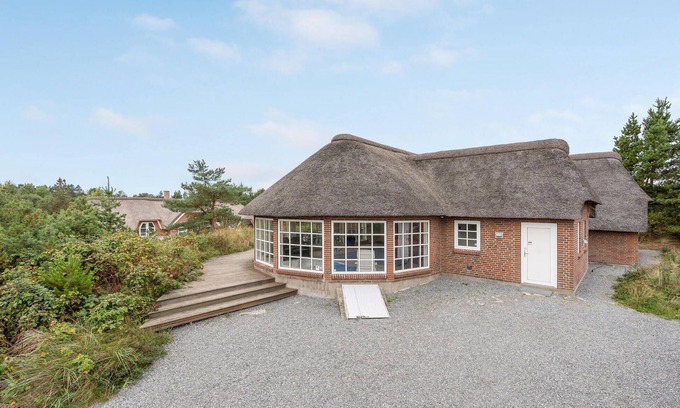 Sønderstrand House | Inviting 4 Bedroom Retreat with Ocean Views in Rømø