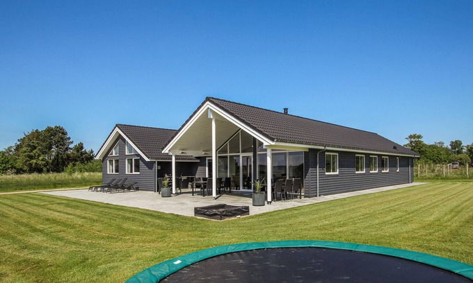Marup House | Ideal 8 Bedroom Accommodation in Beautiful Samsø