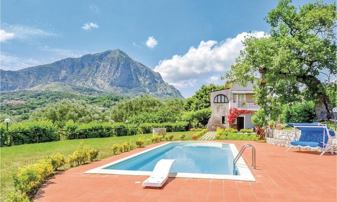 San Giovanni a Piro House | Comfortable Stay in San Giovanni A Piro with Pool & Wifi