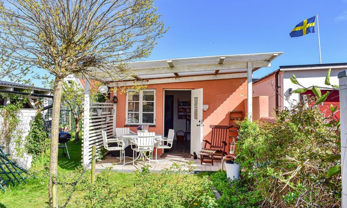 Skillinge House | Cozy 1 Bedroom Retreat with Oceanfront Views in Skillinge
