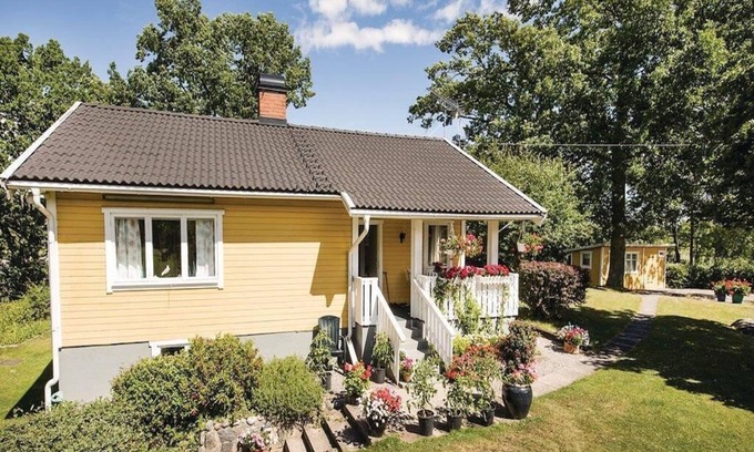 Aspo House | Comfortable 2-Bedroom Accommodation in Strängnäs