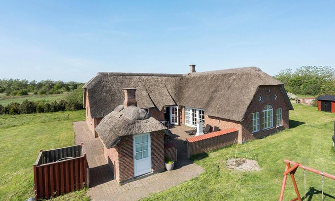 Øby House | Perfect Family Getaway with Pool and Oceanfront Views