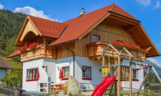 Weisspriach House | Discover Your Dream Getaway with Spa and Family Amenities