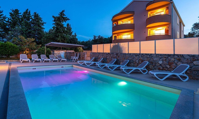 Zdrelac House | Modern Cottage Retreat with Ocean View & Private Pool