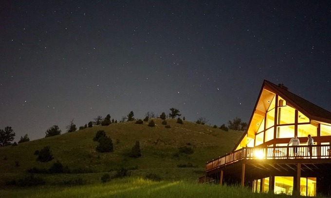 Bozeman House | Idyllic Retreat on 20 Acres with Hot Tub Near Bozeman