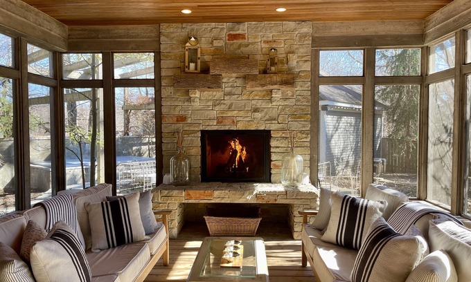Union Pier House | Experience a Lakefront Haven with Pool and Hot Tub