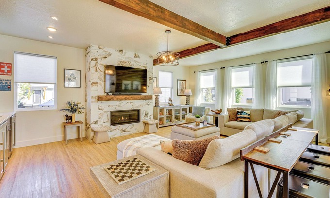 Park City House | Top-Rated Park City Retreat with Hot Tub Near Skiing