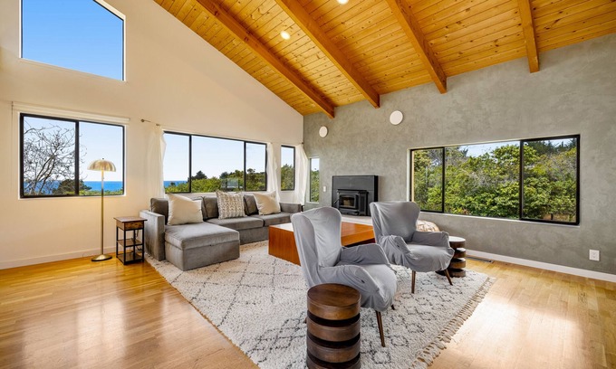 Sea Ranch House | Oceanfront Escape with Hot Tub & Breathtaking Views