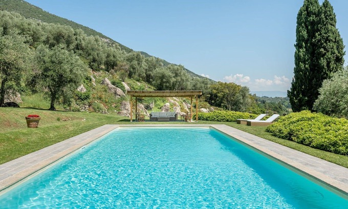 San Lorenzo a Vaccoli Villa | Exclusive Villa with Private Pool & Panoramic Views near Lucca