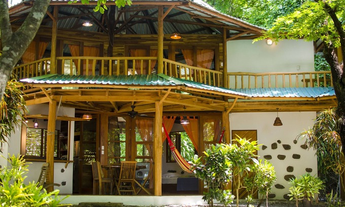 Cabuya Cabin | Eco-Friendly Jungle Cabin Steps from Beach - Family Retreat