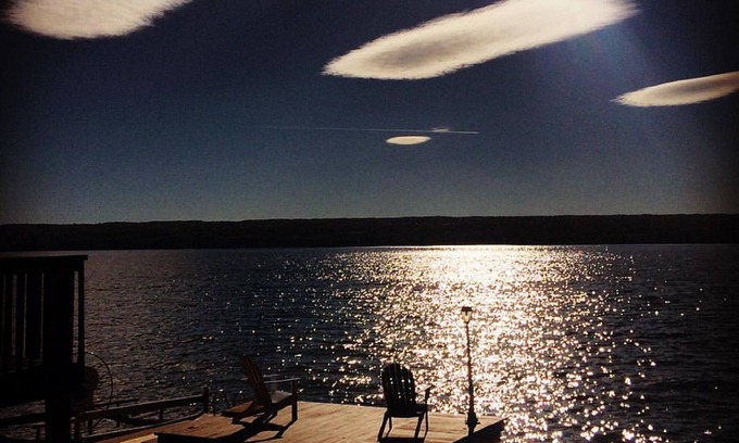 King Ferry House | Inviting Lake House with Breathtaking Views and Pool