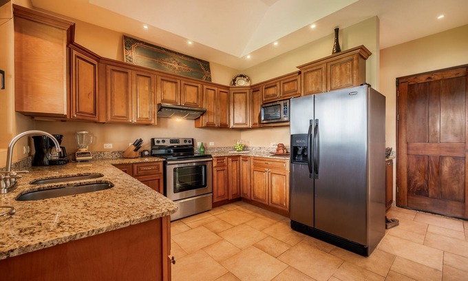 Tronadora House | Stunning Lake View Duplex with a Hot tub, WIFI, & Dog Friendly