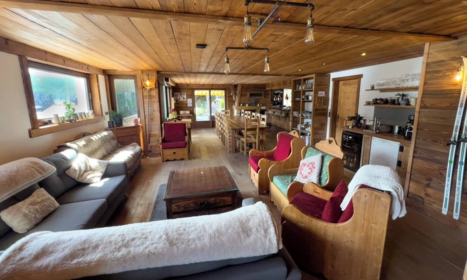 Les Gets Ski Chalet | Stunning Large 8 bedroom, 8 bathroom chalet with amazing mountain views