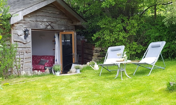 Stroud House | Idyllic Lodge in Cotswold Countryside with Breakfast Included