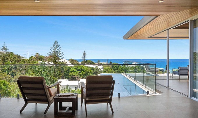 Sunshine Beach House | Experience SevenSurfside: Oceanfront Bliss Near Sunshine Beach