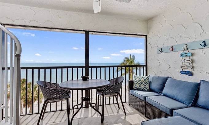 Sanibel House | Oceanfront Penthouse with Private Sundeck & Spa Amenities