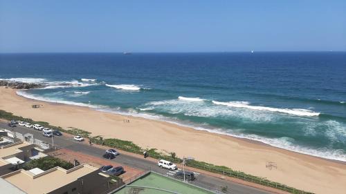 Umdloti Apartment | Stunning Luxury Penthouse at 30 Degrees, Umdloti Beachfront