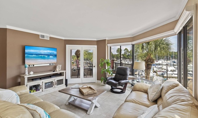 Shelter Cove Condo | Beautiful Shelter Cove Harbour Views, Steps to the Beach