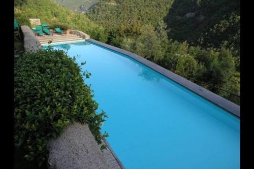 Colletta House | Enchanting Medieval Retreat Amidst Majestic Mountains
