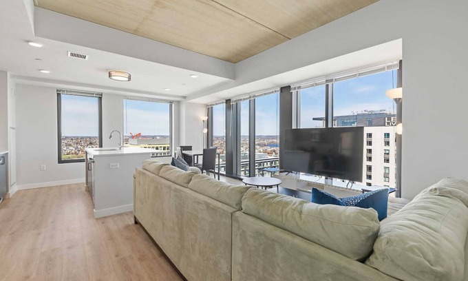 Assembly Square Apartment | Ideal 3BR Apartment with Pool in Vibrant Assembly Square