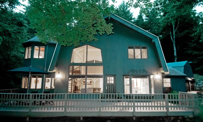 Mount Tremper House | Modern Barn Retreat Near Woodstock with Pool & Hot Tub